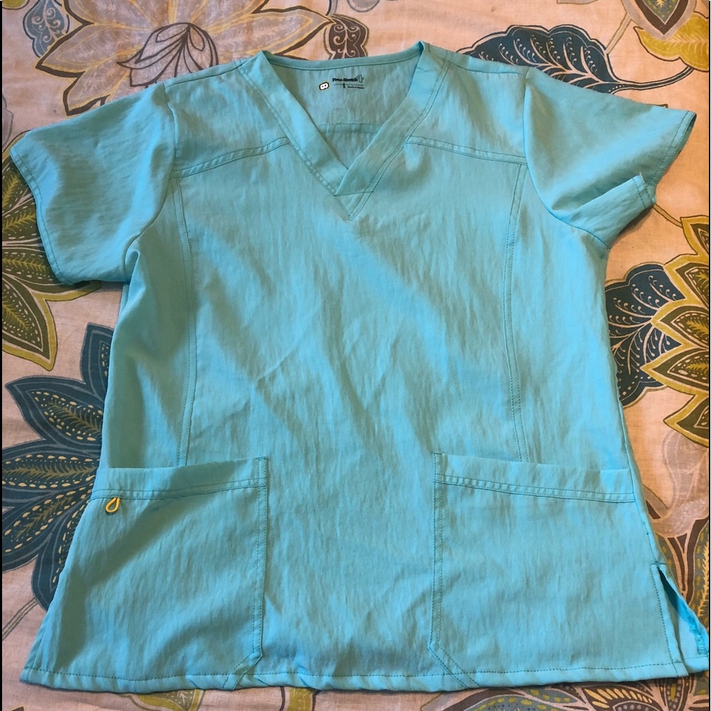 Wonder wink scrub set